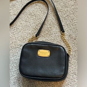 Michael kors crossbody bag